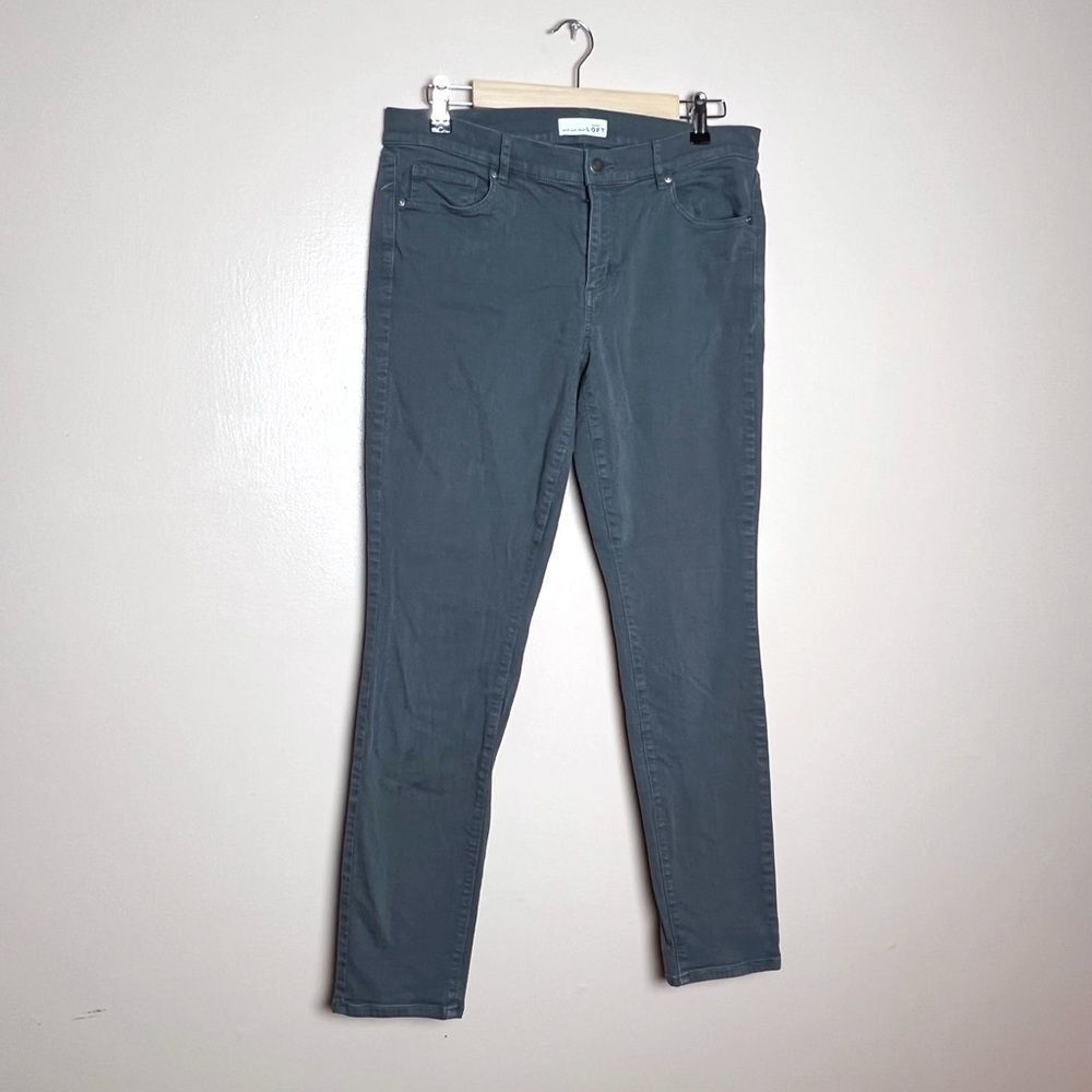 Clearout! Gray LOFT Modern Skinny Pants Size 29 VGUC